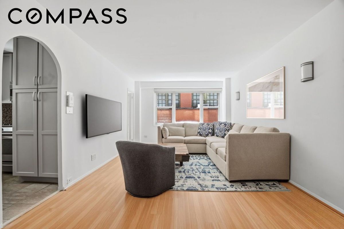 Photo for Emery Towers - 400 East 77th Street Cooperative in Lenox Hill, Manhattan