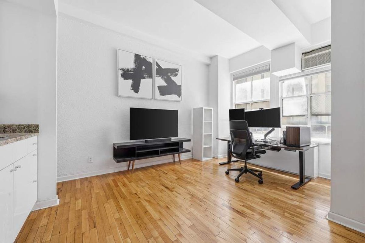 Photo for The Sage House - 4 Lexington Avenue Cooperative in Gramercy Park, Manhattan