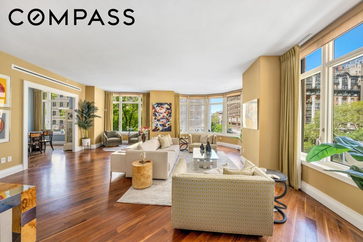 Photo for The Laureate - 2150 Broadway Condominium in Upper West Side, Manhattan