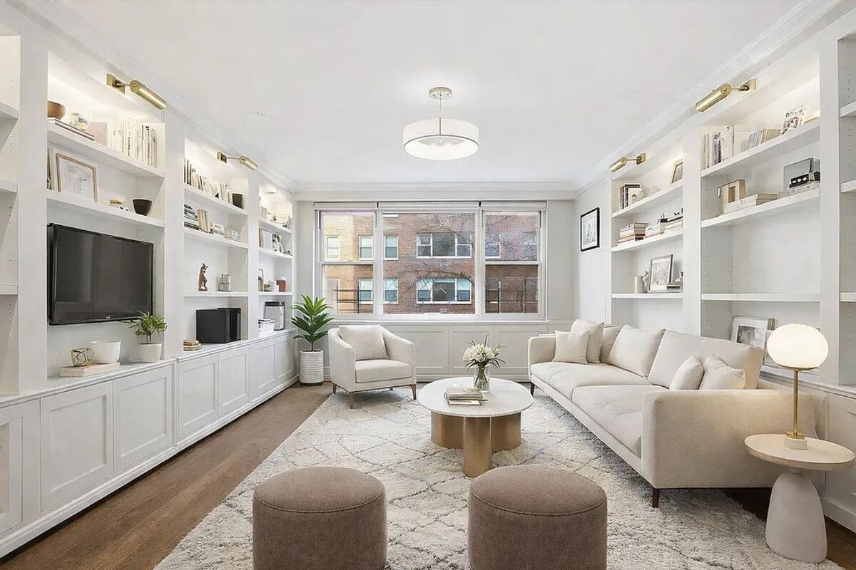 Photo for 196 East 75th Street - 196 East 75th Street Cooperative in Upper East Side, Manhattan