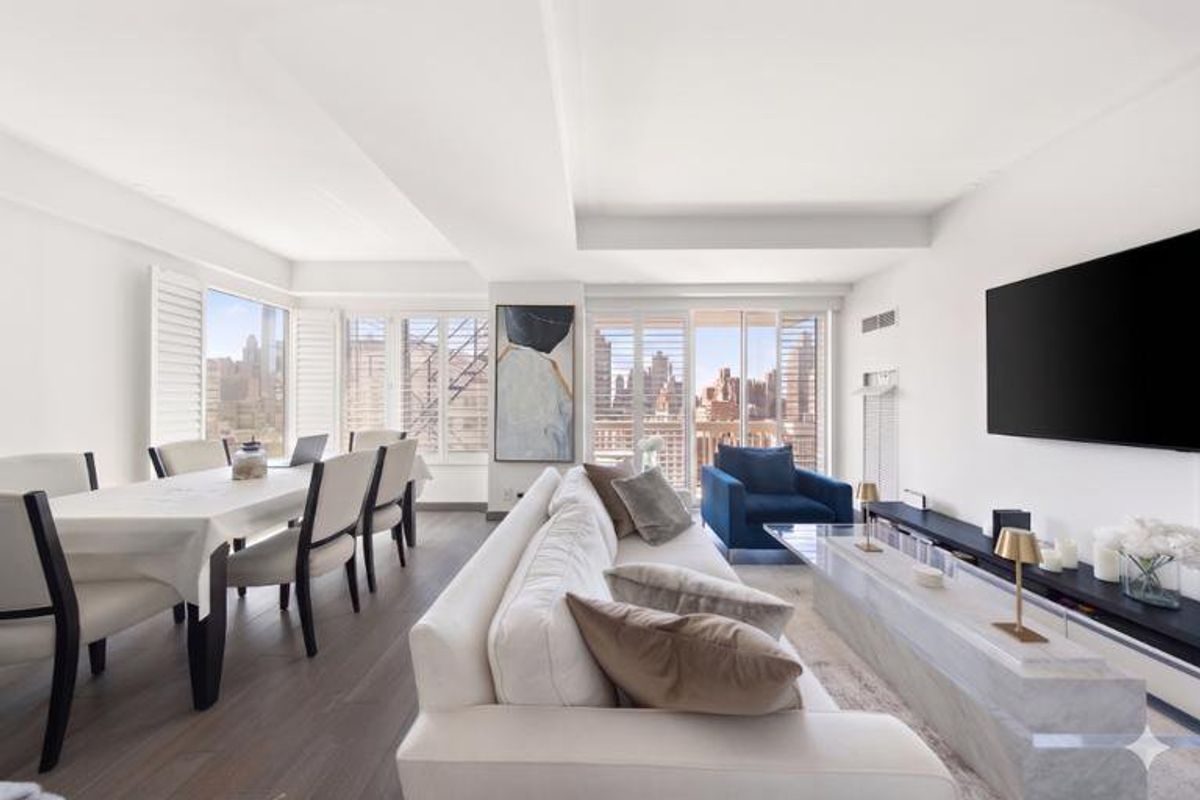 Photo for 200 East 69th Street - 200 East 69th Street Condominium in Upper East Side, Manhattan