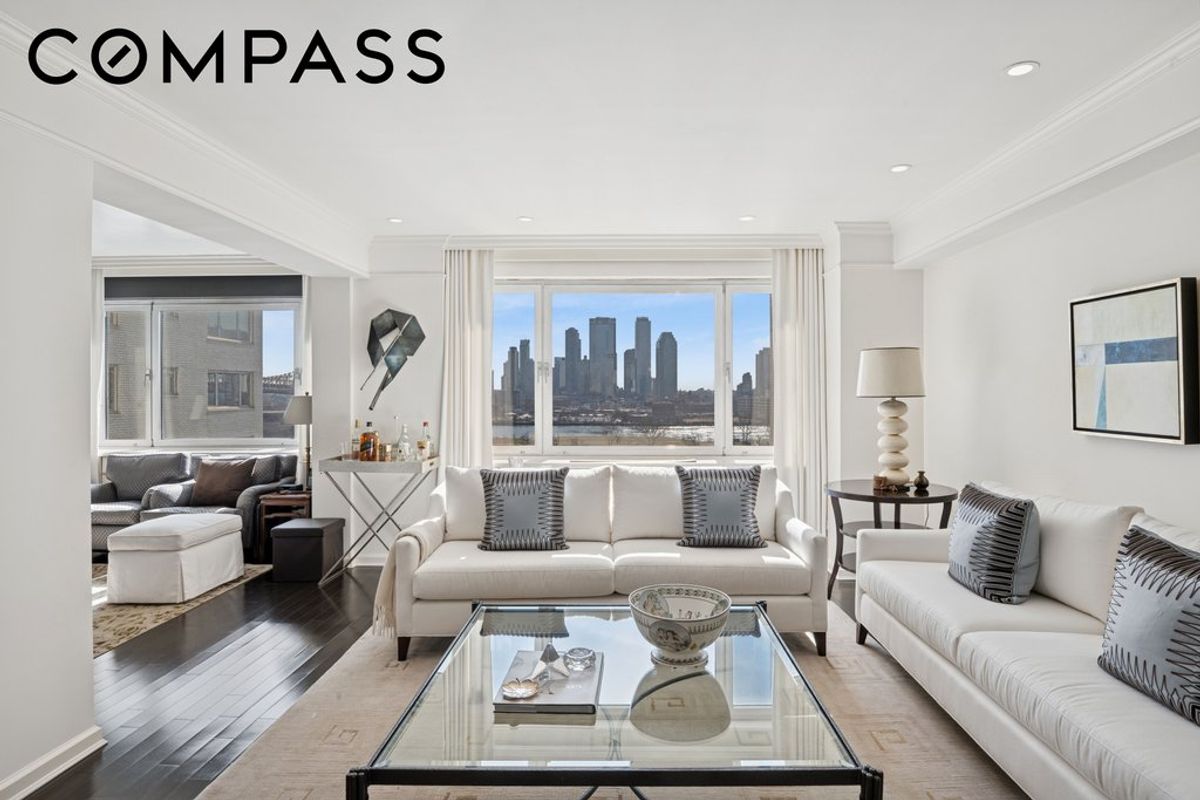 Photo for Cannon Point South - 45 Sutton Place South Cooperative in Midtown East, Manhattan