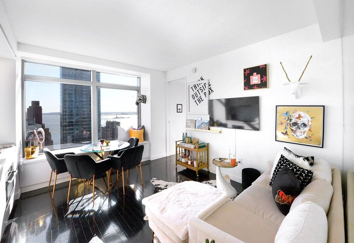 Photo for W Downtown Hotel & Residences - 123 Washington Street Condominium in Financial District, Manhattan