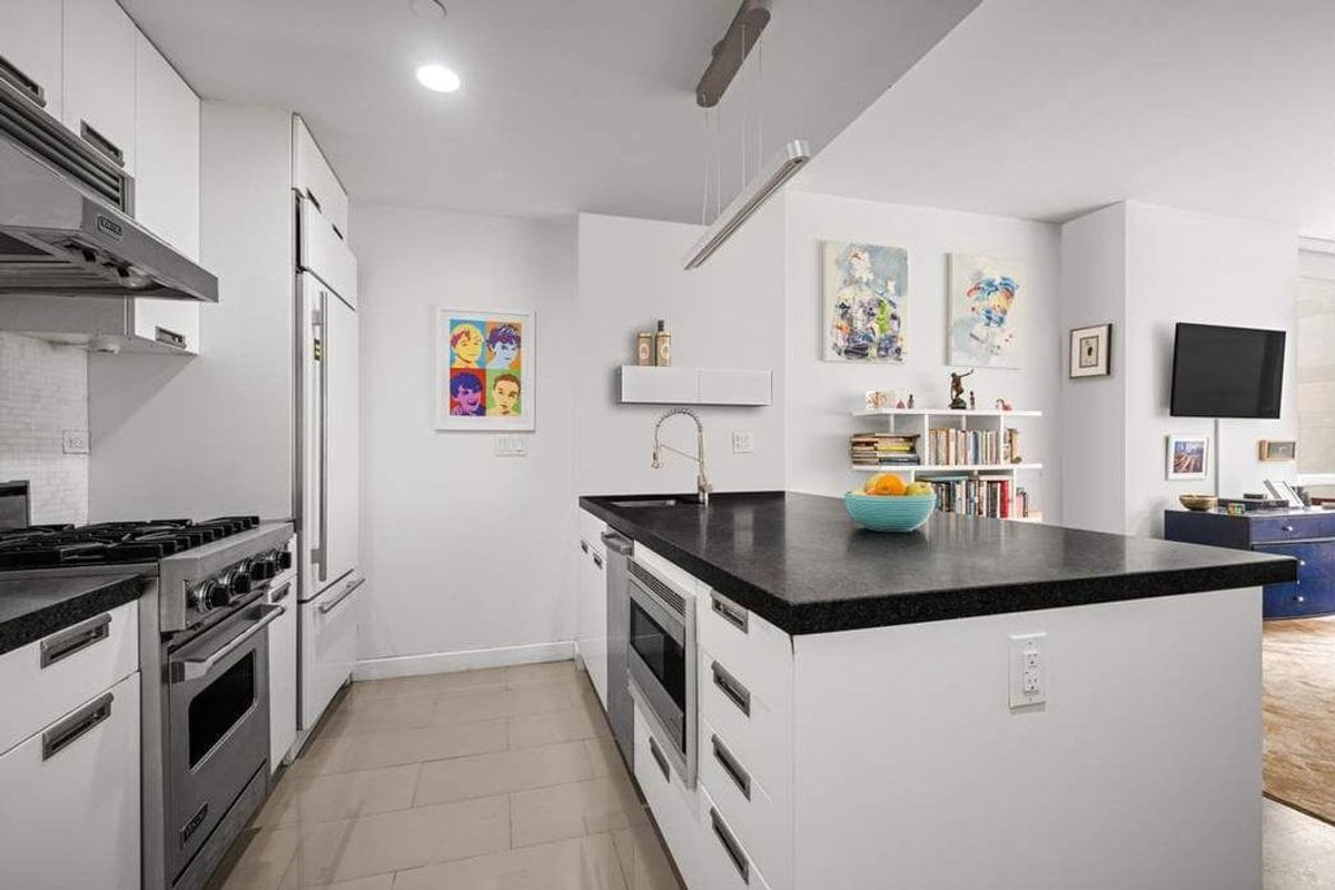Photo for Onyx Chelsea - 261 West 28th Street Condominium in Chelsea, Manhattan