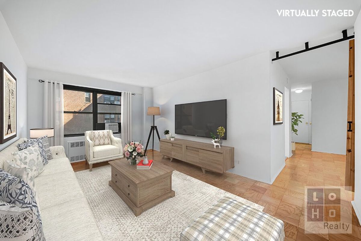 Photo for American Thread Building - 260 West Broadway Condominium in Tribeca, Manhattan