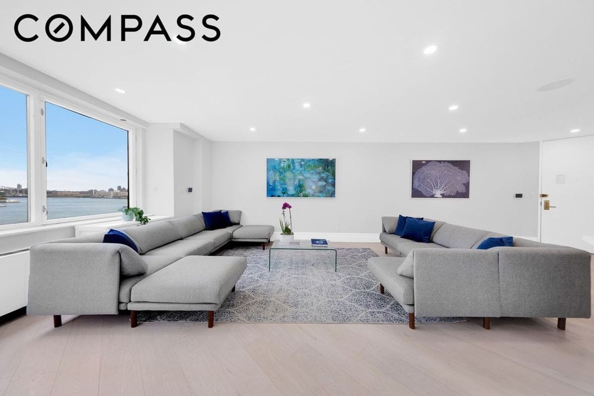Photo for The Horizon - 415 East 37th Street Condominium in Midtown East, Manhattan