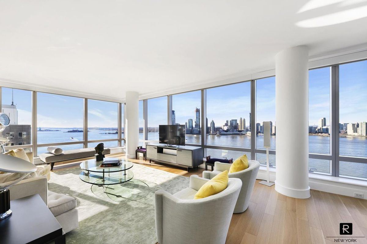 Photo for Riverhouse, One Rockefeller Park - 2 River Terrace Condominium in Battery Park City, Manhattan