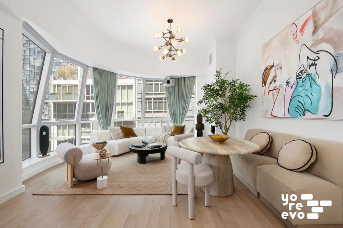 Photo for Lantern House - 515 West 18th Street Condominium in Chelsea, Manhattan