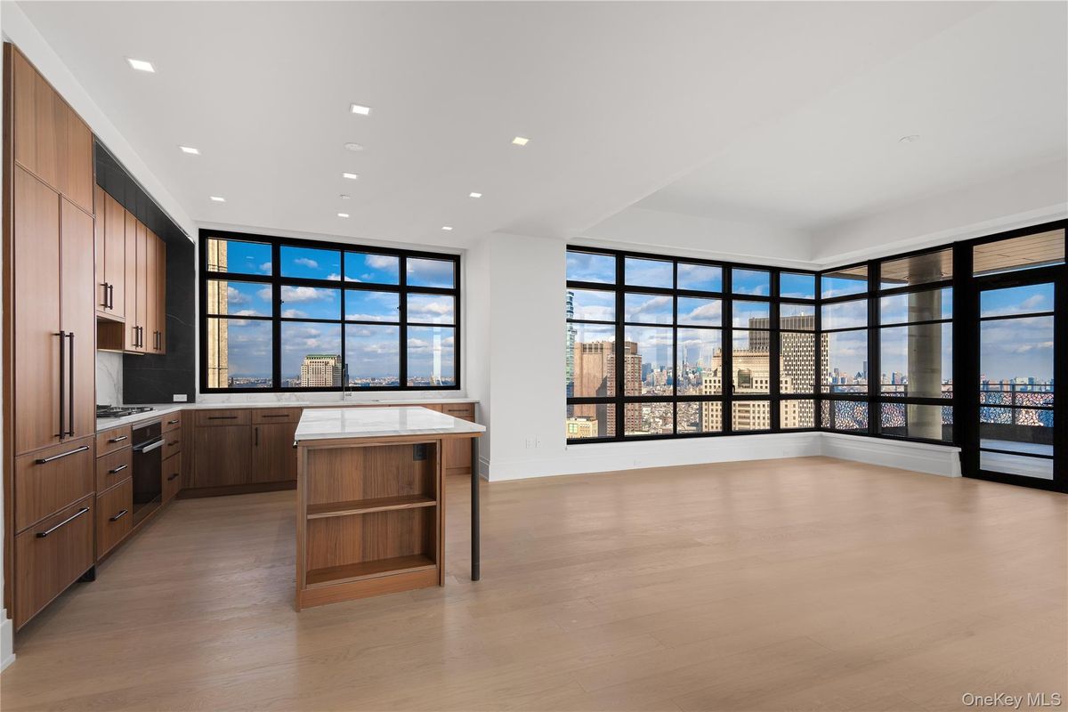 Photo for 25 Park Row - 25 PARK ROW Condominium in Financial District, Manhattan