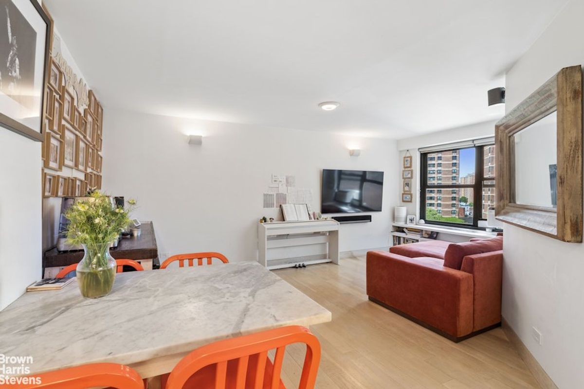 Photo for American Thread Building - 260 West Broadway Condominium in Tribeca, Manhattan