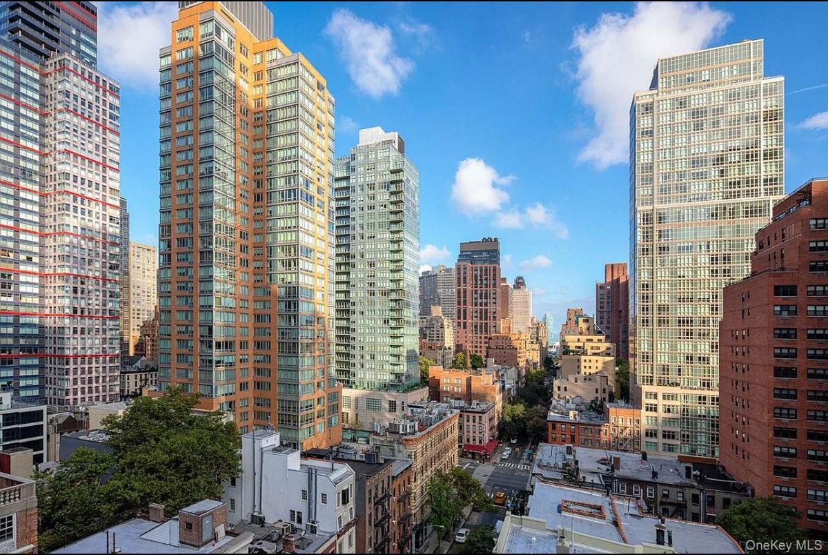 Photo for 211 East 51st Street - 209 EAST 51 STREET Condominium in Turtle Bay, Manhattan