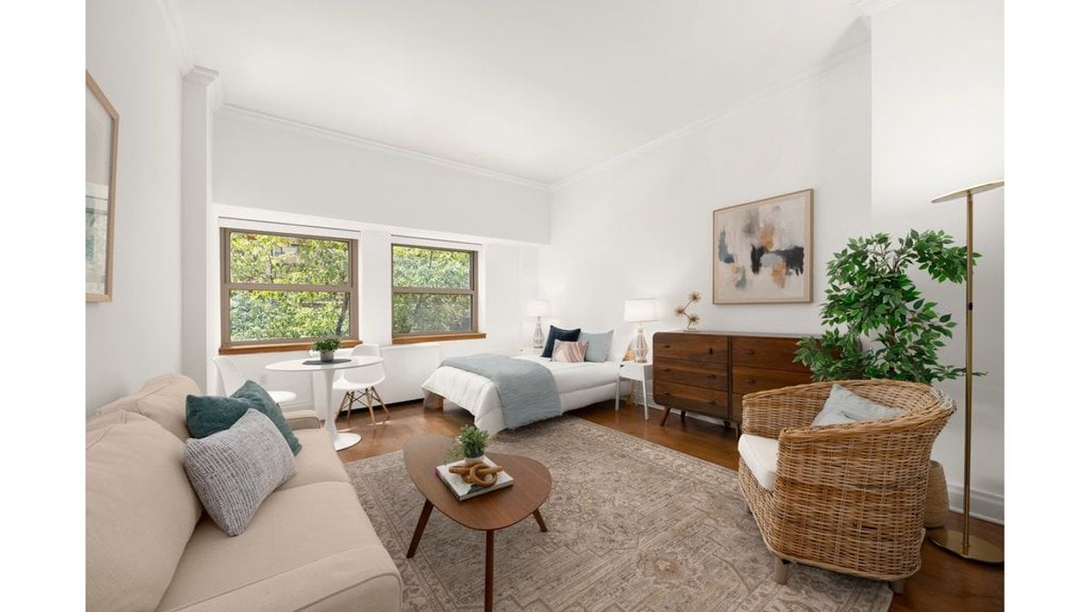 Photo for Wellington Tower - 350 East 82nd Street Condominium in Upper East Side, Manhattan