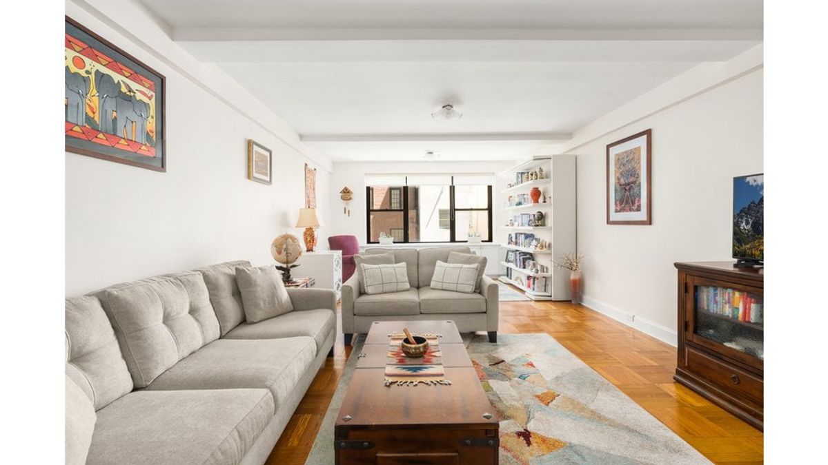 Photo for Eastgate - 235 East 73rd Street Cooperative in Upper East Side, Manhattan