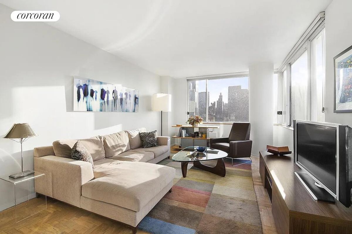 Photo for Two WorldWide Plaza - 350 West 50th Street Condominium in Midtown West, Manhattan