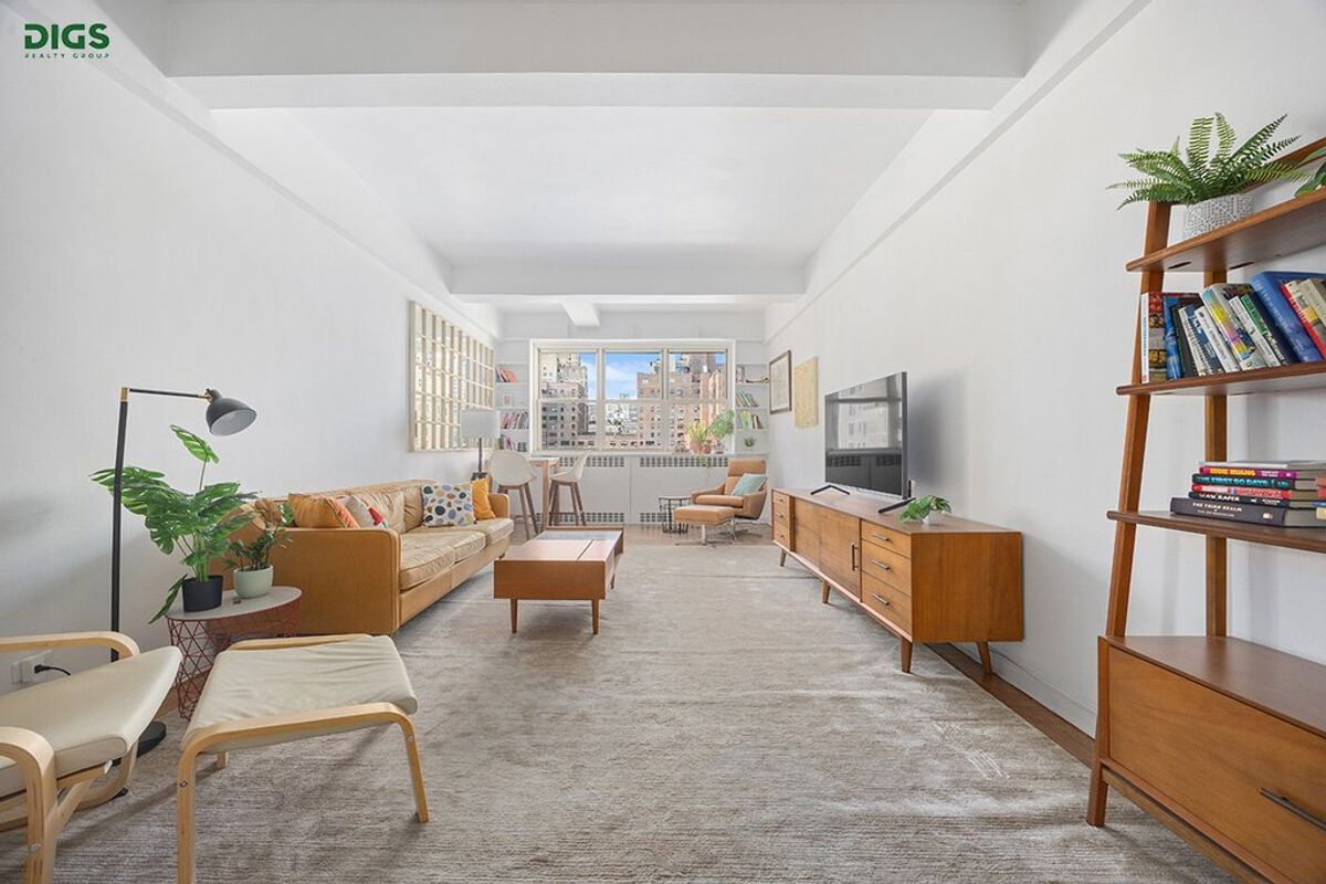 Photo for The Elliot - 320 West 76th Street Cooperative in Upper West Side, Manhattan