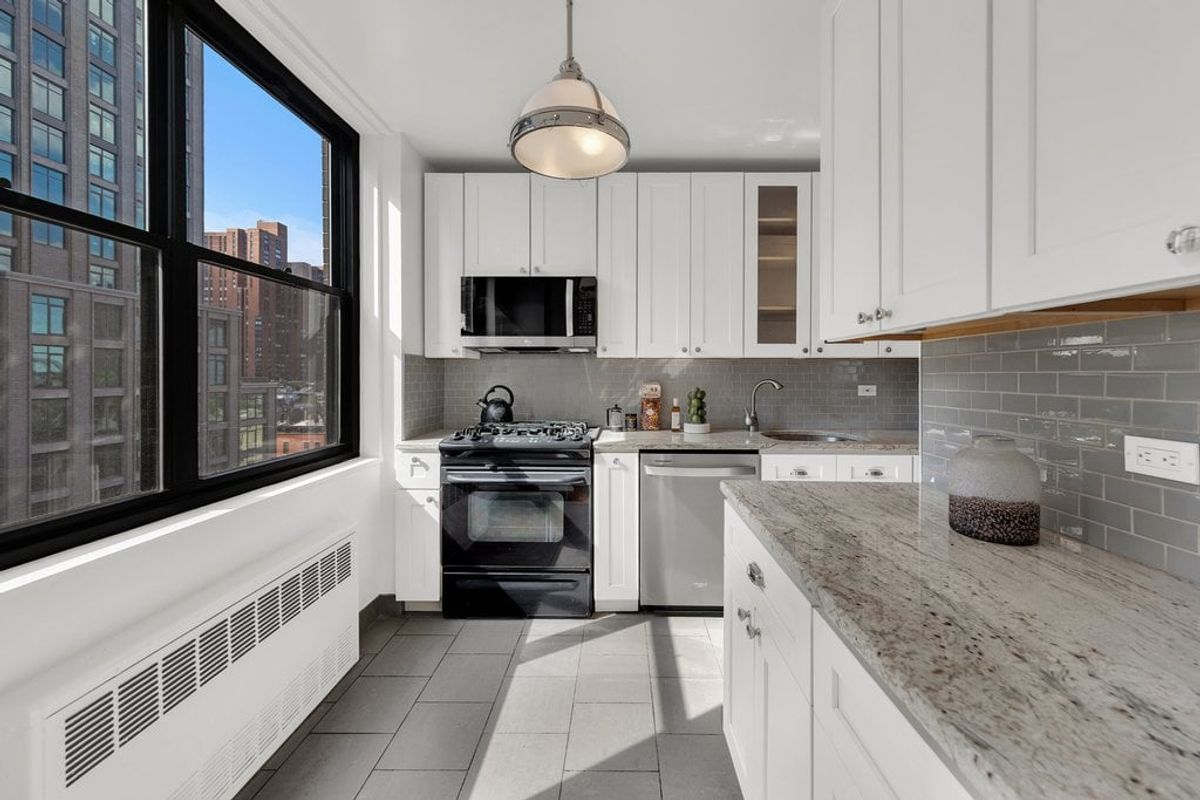 Photo for 565 West End Avenue - 565 West End Avenue Cooperative in Upper West Side, Manhattan