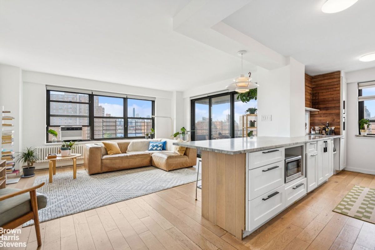 Photo for American Thread Building - 260 West Broadway Condominium in Tribeca, Manhattan
