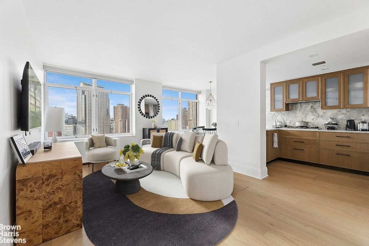 Photo for Tribeca Green - 325 North End Avenue Rental Building in Battery Park City, Manhattan