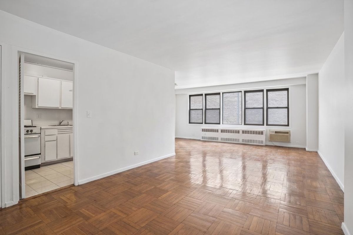 Photo for The Leslie House - 220 East 54th Street Cooperative in Midtown East, Manhattan