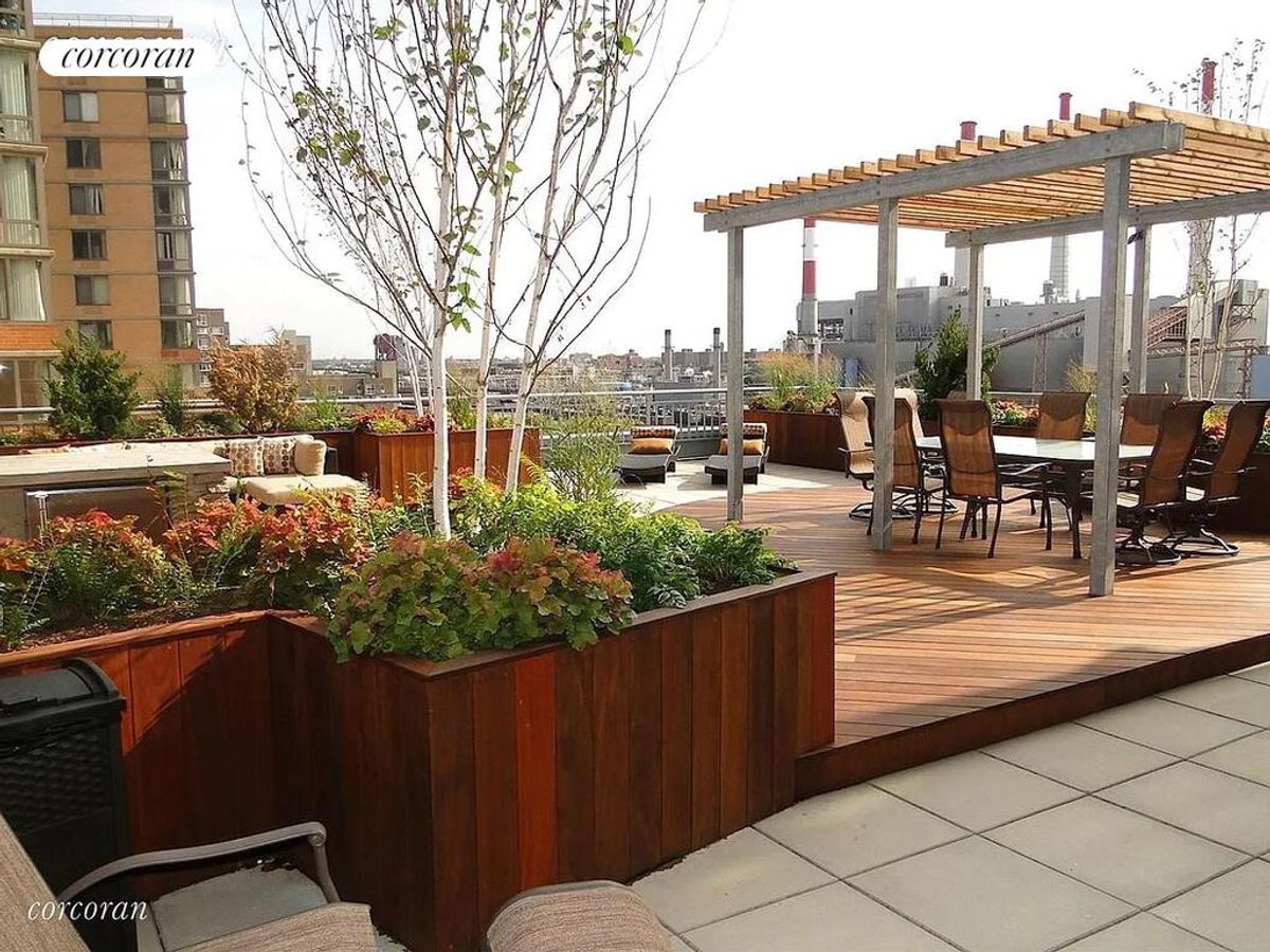 Photo for Island House - 455 Main Street Condominium in Roosevelt Island, Manhattan