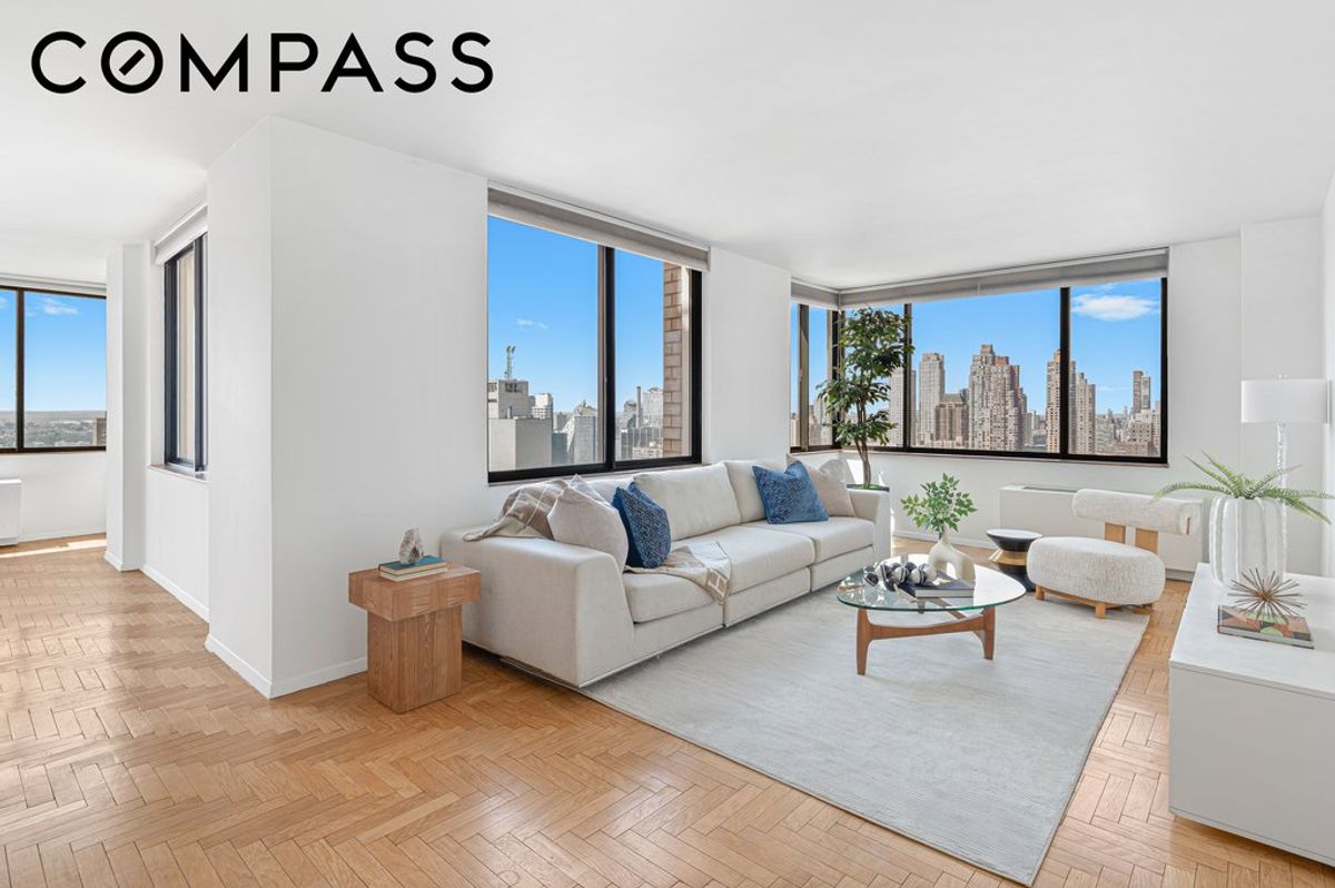 Photo for Two WorldWide Plaza - 350 West 50th Street Condominium in Midtown West, Manhattan