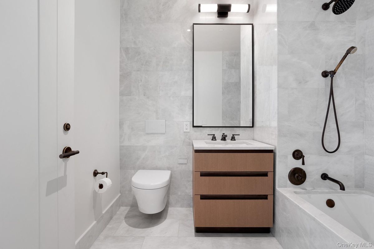 Photo for Lantern House - 515 West 18th Street Condominium in Chelsea, Manhattan