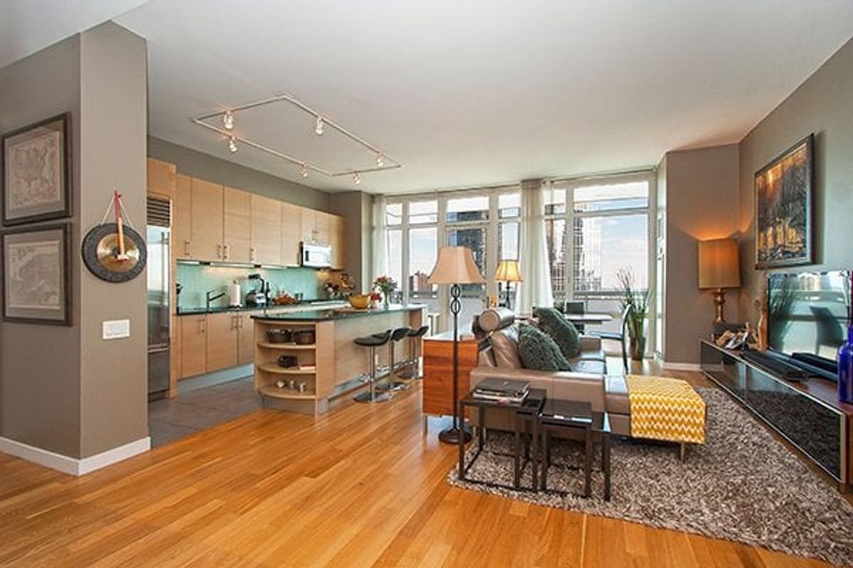 Photo for 325 Fifth Avenue - 325 Fifth Avenue Condominium in Murray Hill, Manhattan