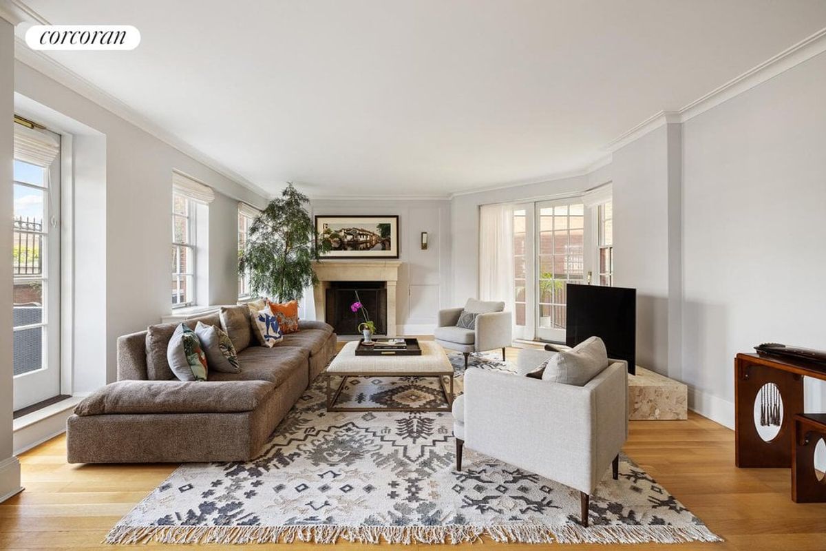 Photo for Claremont House - 52 East 72nd Street Condominium in Lenox Hill, Manhattan
