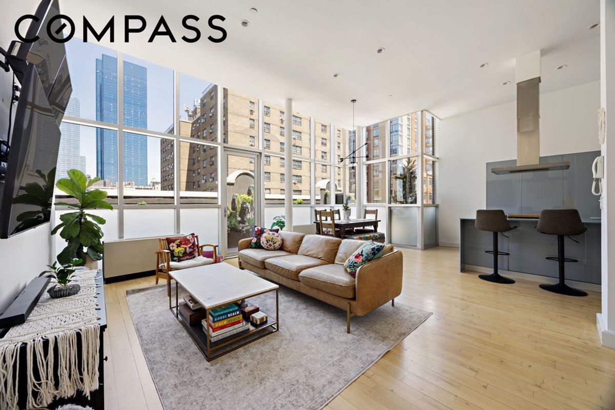 Photo for Loft 25 - 420 West 25th Street Condominium in Chelsea, Manhattan