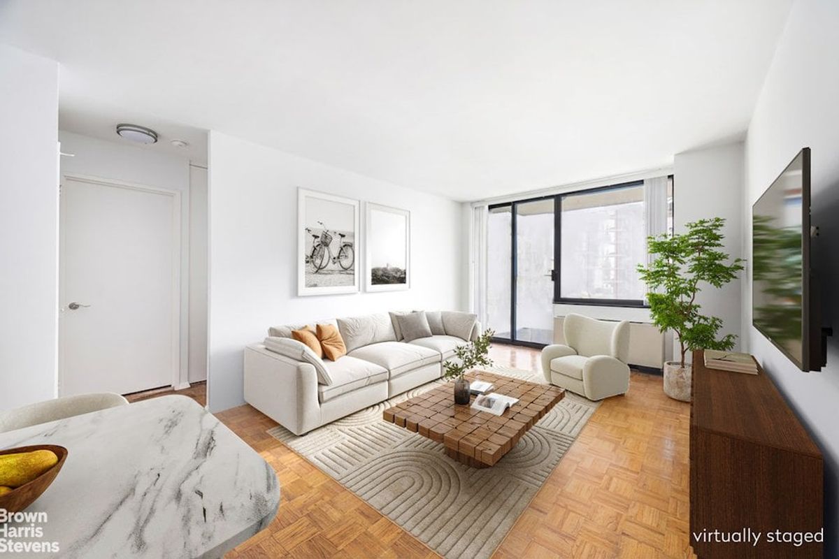 Photo for Evans Tower Condominium - 171 East 84th Street Condominium in Upper East Side, Manhattan