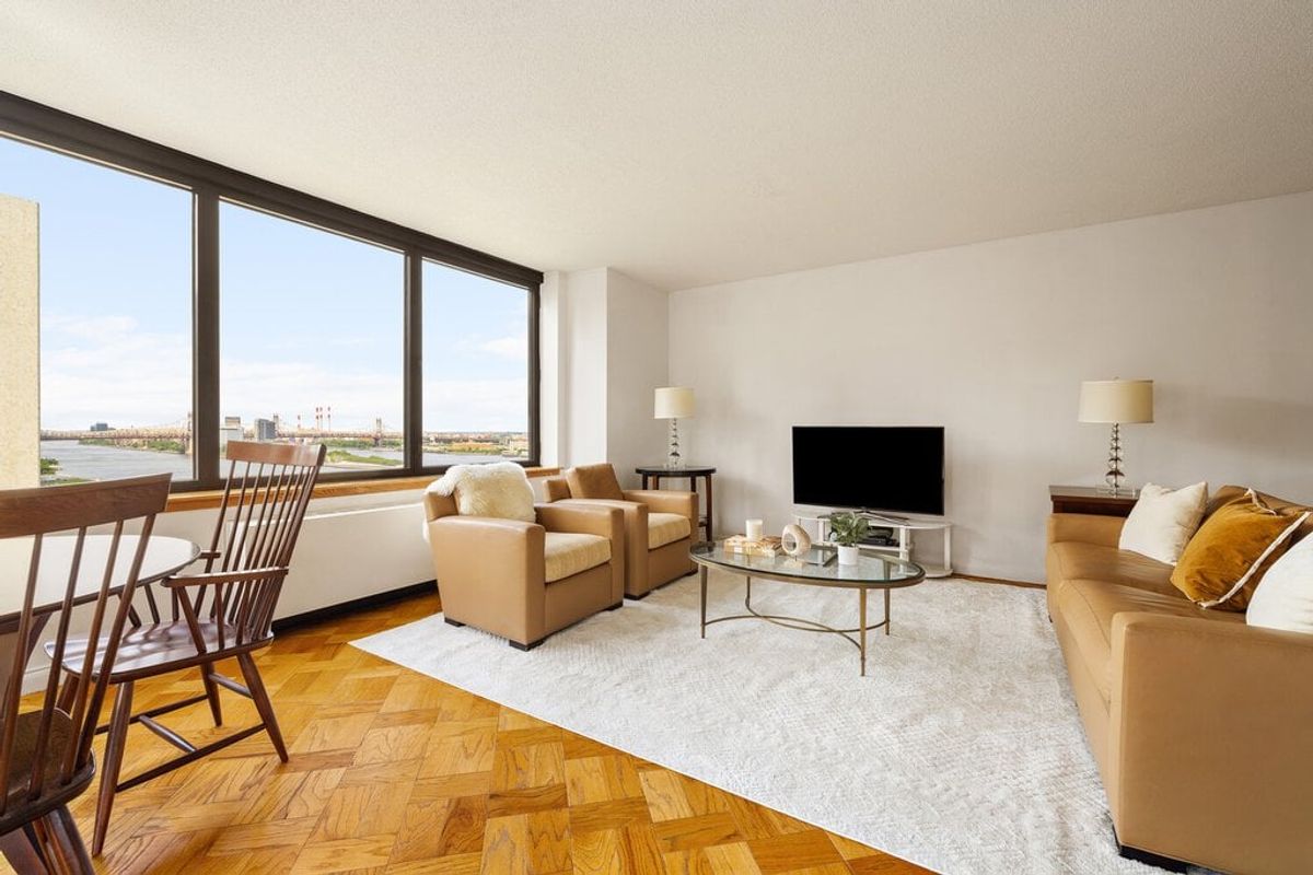 Photo for The Horizon - 415 East 37th Street Condominium in Midtown East, Manhattan