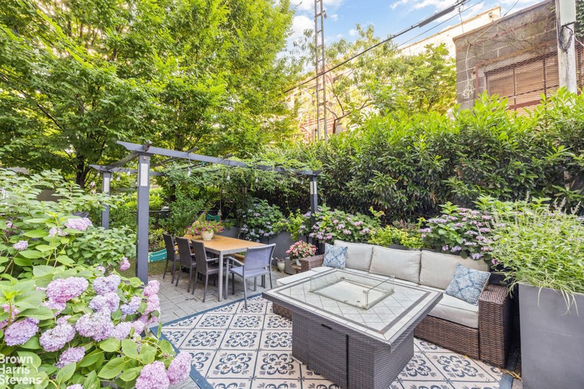 Photo for One Hunters Point - 5-49 Borden Avenue Condominium in Long Island City, Queens