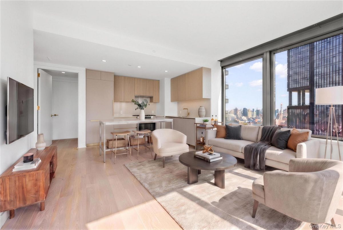 Photo for Skyline Tower - 3 Court Square Condominium in Long Island City, Queens