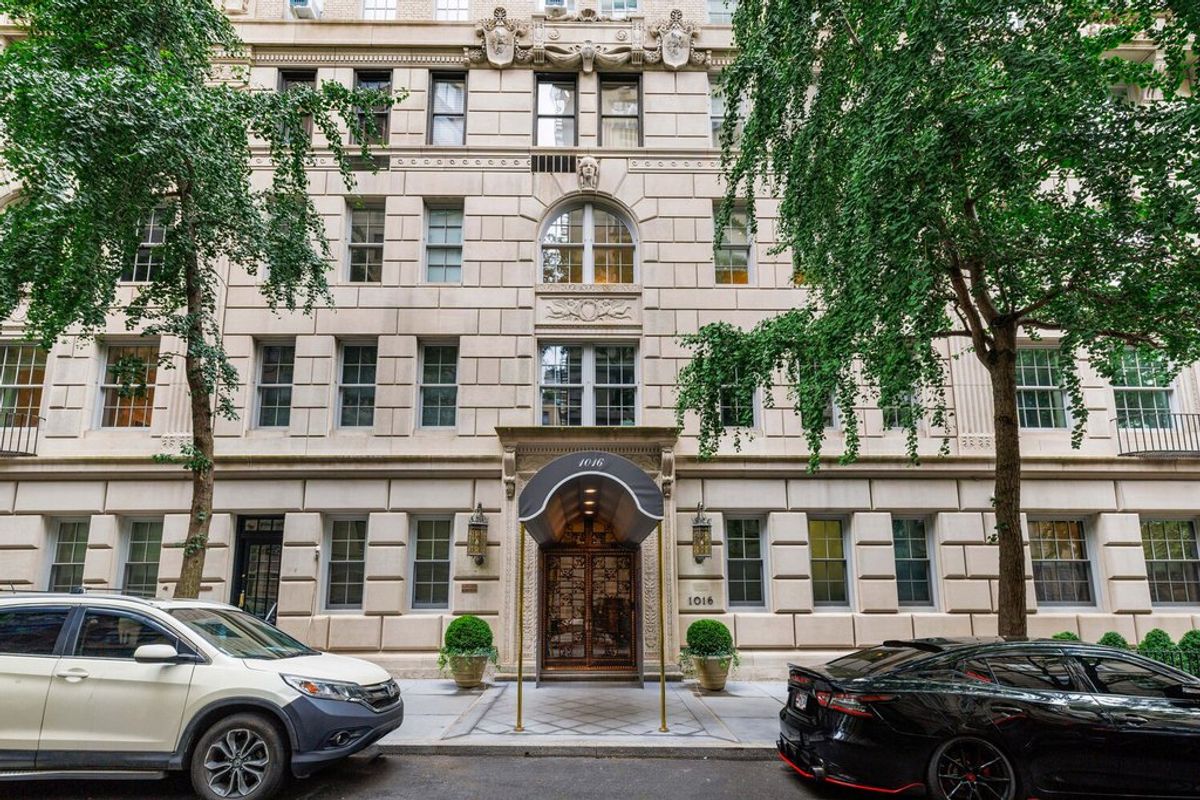 Photo for 1016 5 AVENUE - 1016 5th Avenue Cooperative in Upper East Side, Manhattan