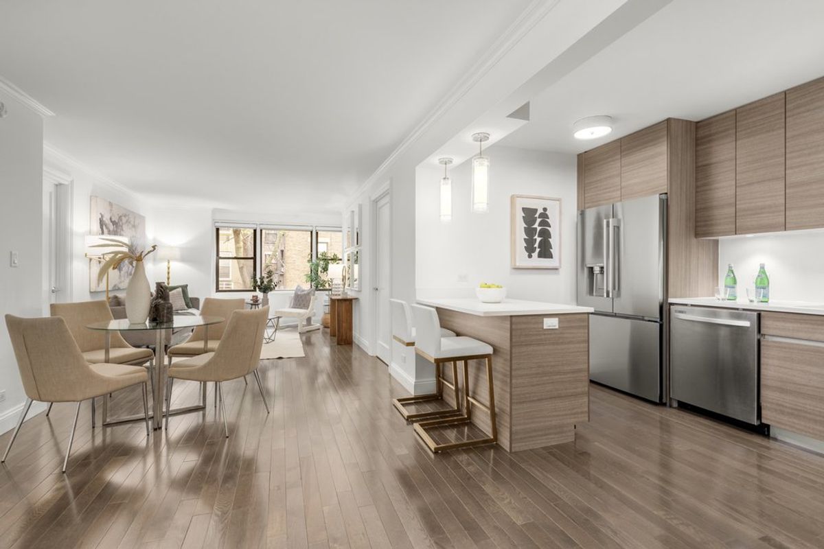 Photo for The Devon Condominium - 333 East 34th Street Condominium in Murray Hill, Manhattan