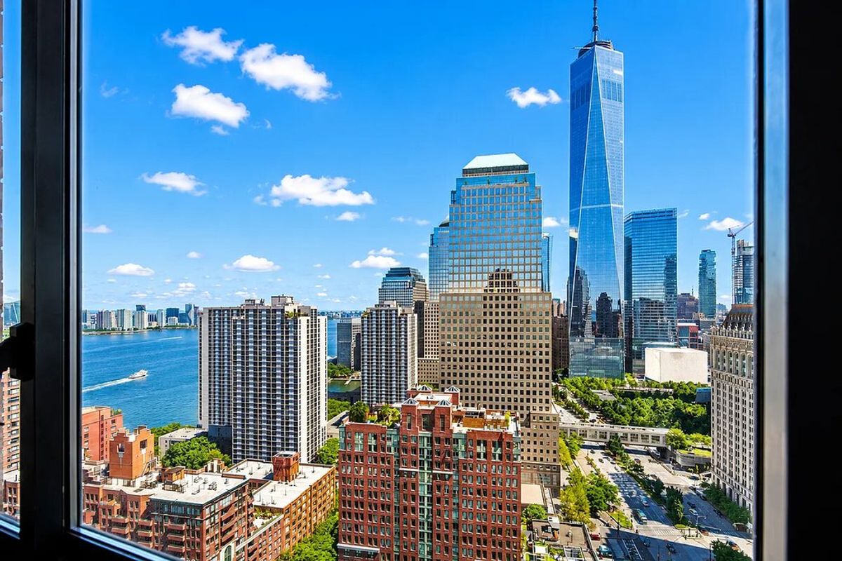 Photo for Liberty Court - 200 Rector Place Condominium in Battery Park City, Manhattan
