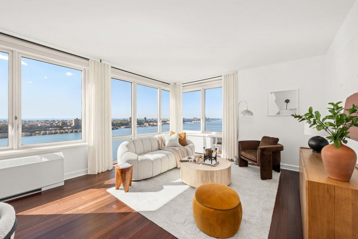 Photo for The Rushmore - 80 Riverside Boulevard Condominium in Upper West Side, Manhattan