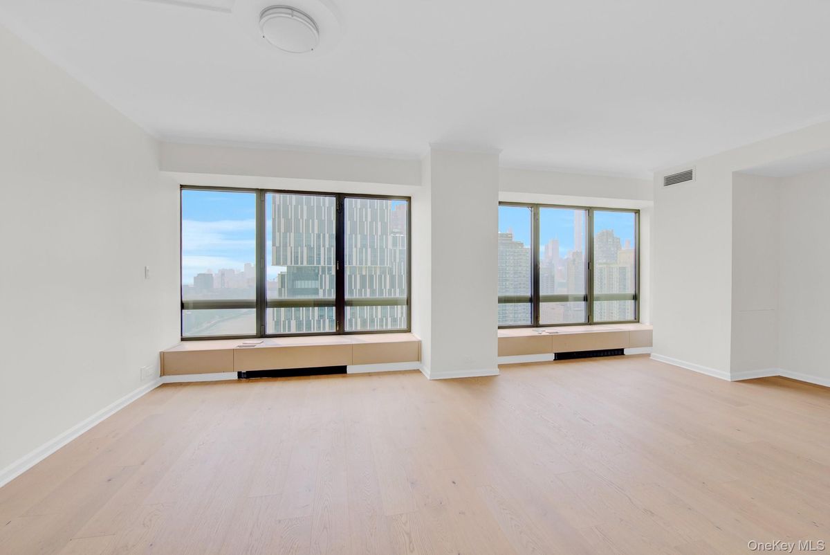 Photo for The Promenade - 530 East 76th Street Condominium in Upper East Side, Manhattan