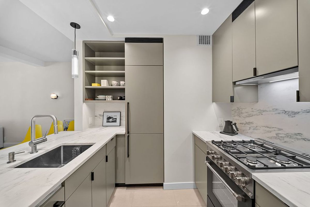 Photo for London Terrace Towers - 470 West 23rd Street Condominium in Chelsea, Manhattan