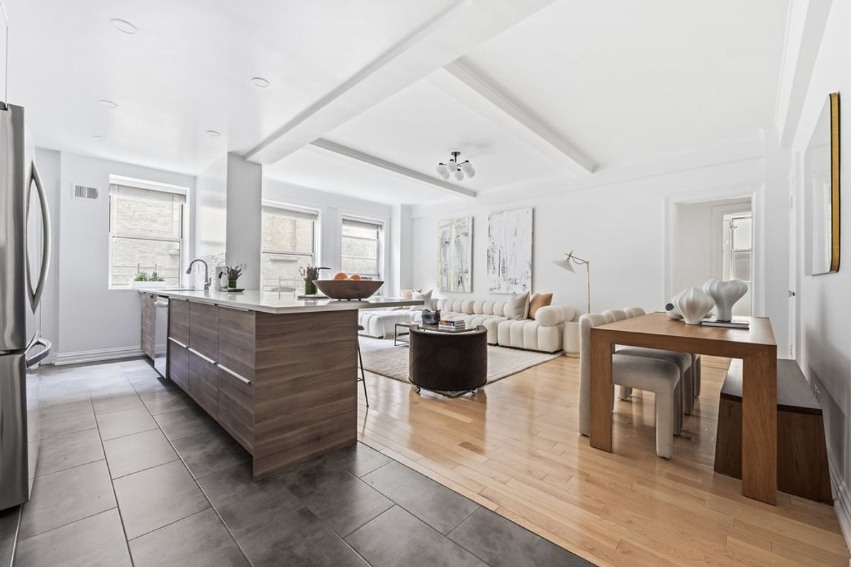 Photo for The Sabrina - 240 West 98th Street Condominium in Upper West Side, Manhattan
