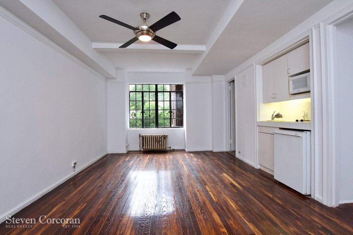 Photo for Prospect Tower - 45 Tudor City Place Cooperative in Turtle Bay, Manhattan
