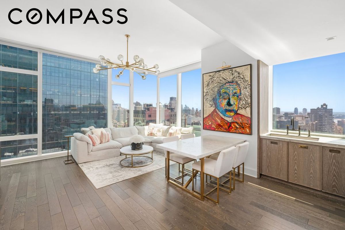 Photo for Madison Square Park Tower - 45 East 22nd Street Condominium in Flatiron, Manhattan