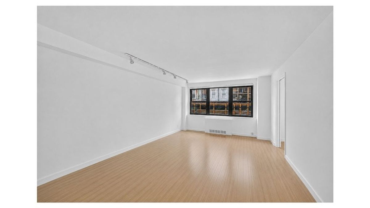 Photo for Yorkgate - 405 East 63rd Street Cooperative in Upper East Side, Manhattan