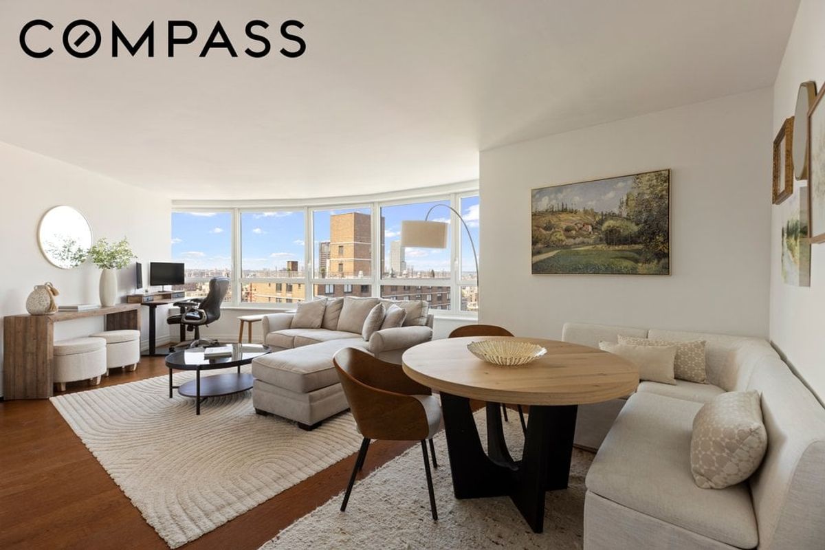 Photo for Carnegie Park Condominium - 200 East 94th Street Condominium in Upper East Side, Manhattan