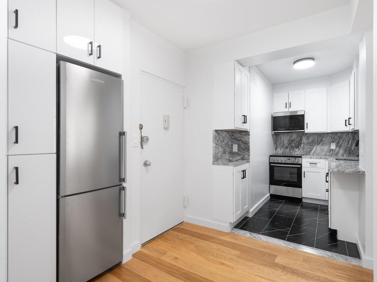 Photo for 80 Park Avenue - 80 Park Ave. Condominium in Murray Hill, Manhattan