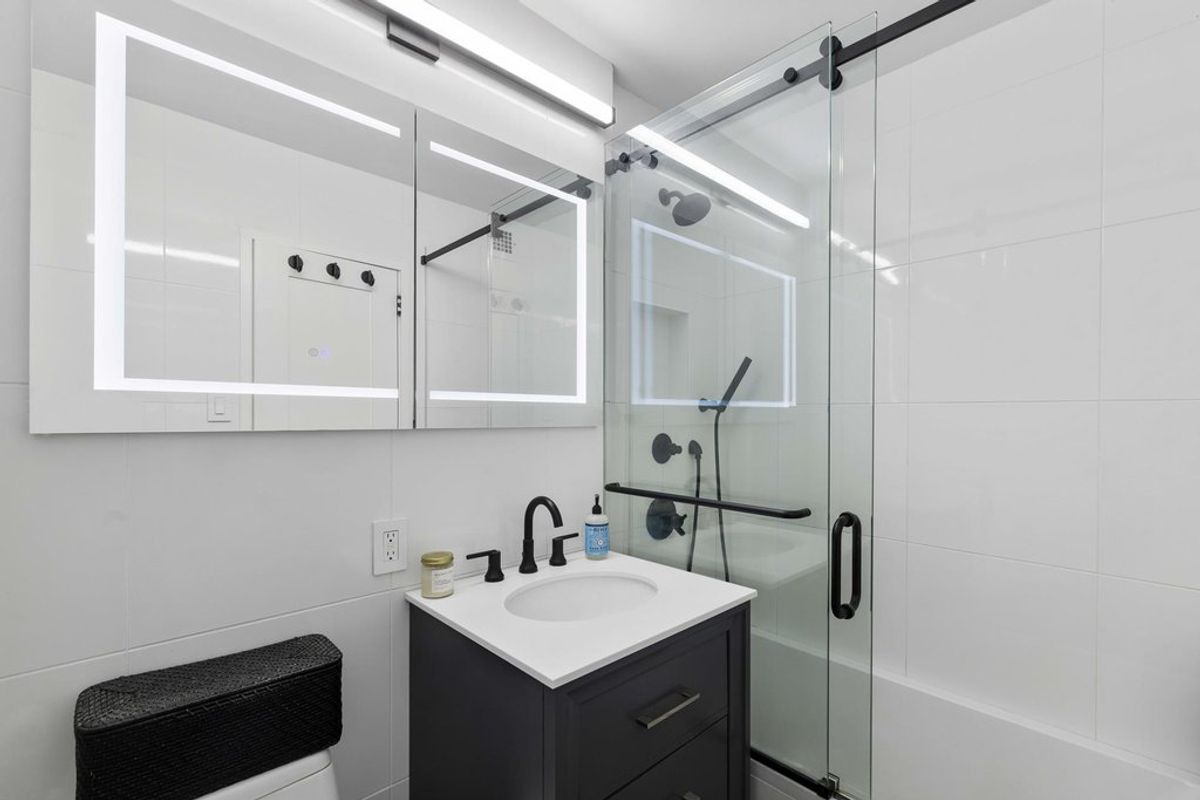 Photo for Lincoln Towers - 160 West End Avenue Condominium in Upper West Side, Manhattan