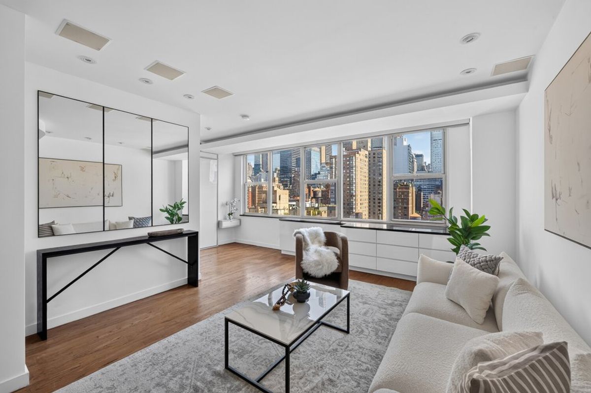 Photo for The Warren House Condominium - 155 East 34th Street      (Old #C840247) Condominium in Murray Hill, Manhattan