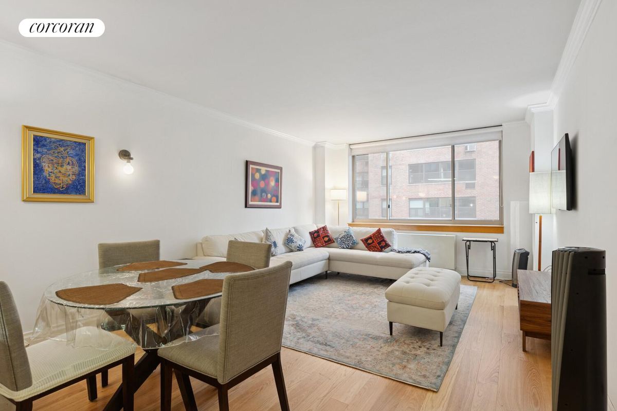 Photo for Wellington Tower - 350 East 82nd Street Condominium in Upper East Side, Manhattan