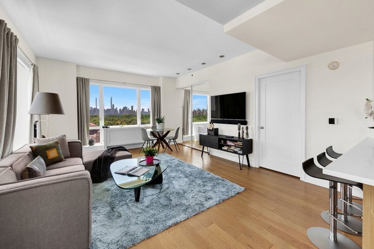Photo for One Museum Mile - 1280 Fifth Avenue Condominium in Harlem, Manhattan