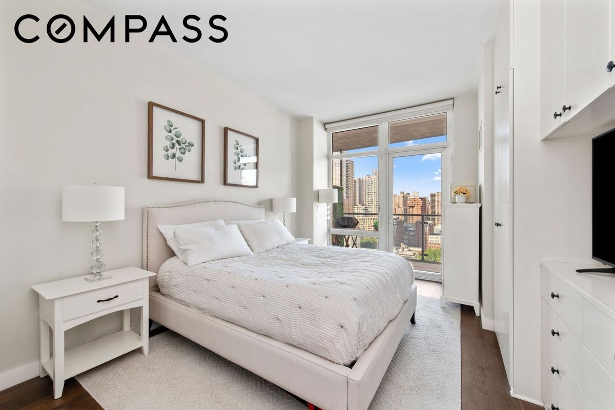 Photo for Element - 555 West 59th Street Condominium in Midtown West, Manhattan